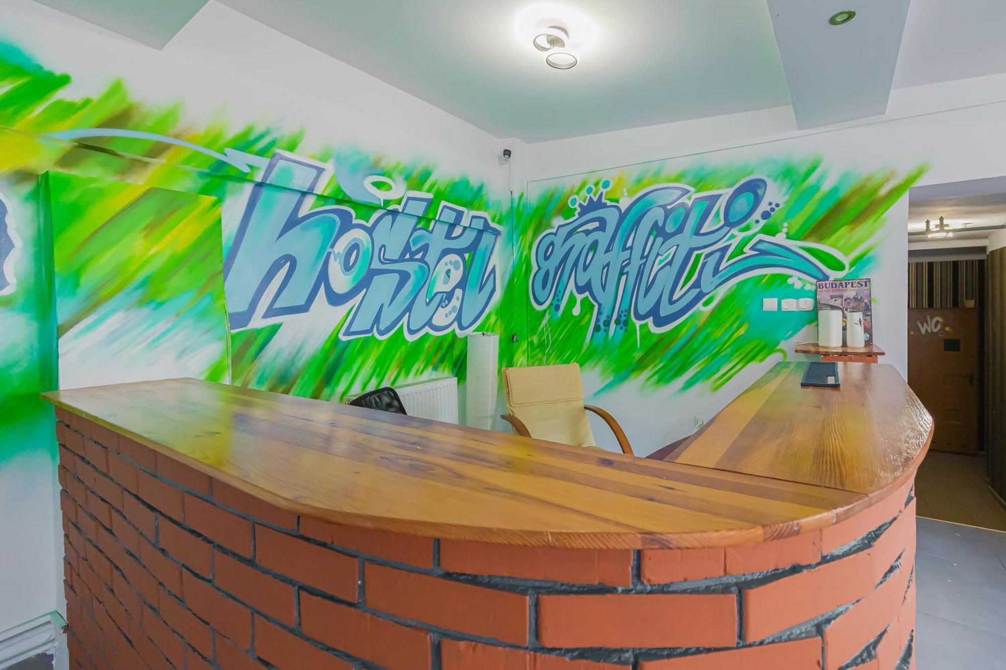 Hostel Graffiti Cracóvia Exterior foto